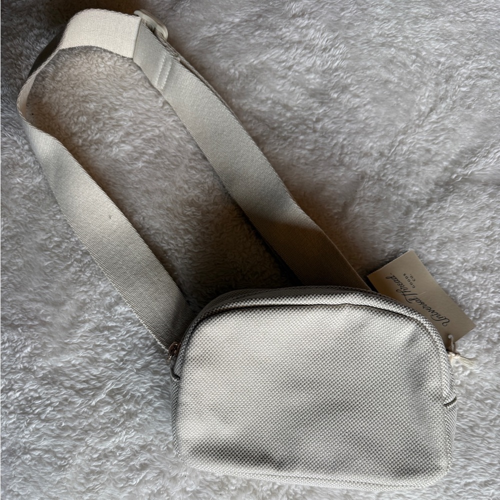 NWT Target Universal Thread Cream Fanny Pack